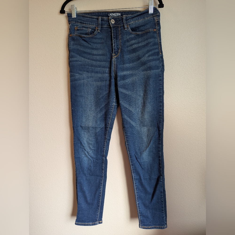 Denizen For Levi's Blue Skinny Jeans with Medium Indigo Wash Size 28